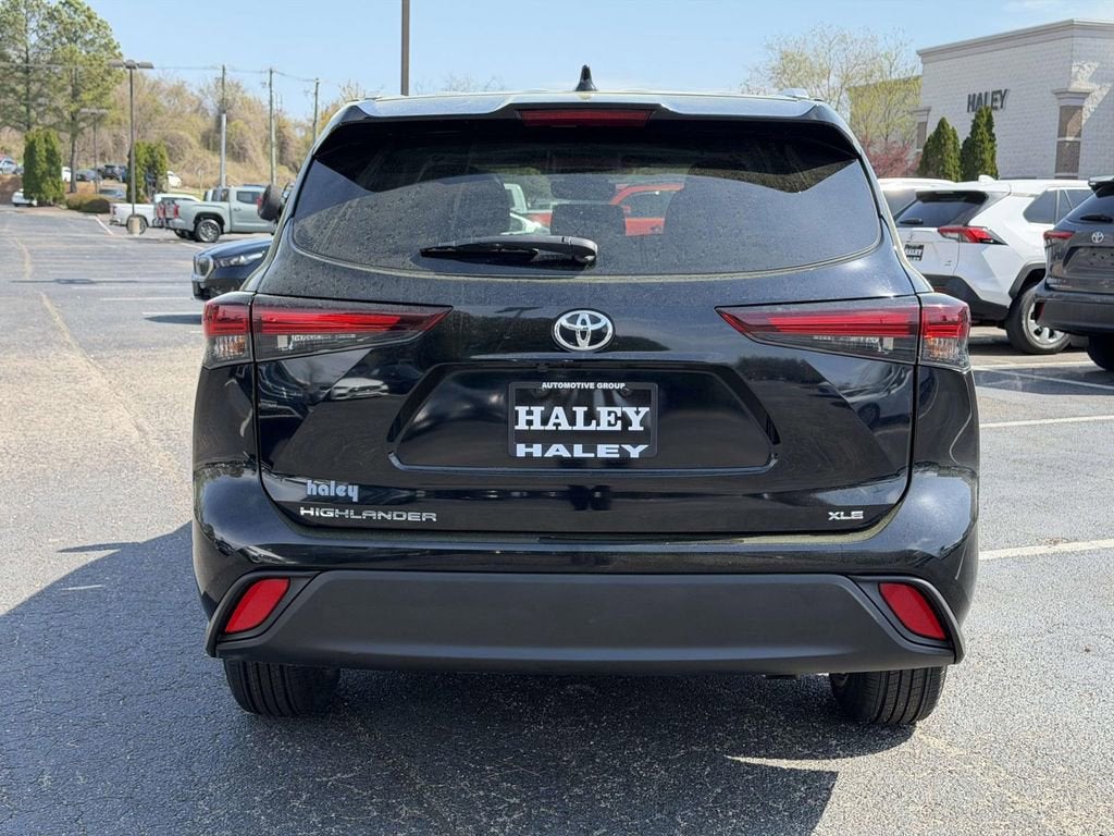 2024 Toyota Highlander XLE