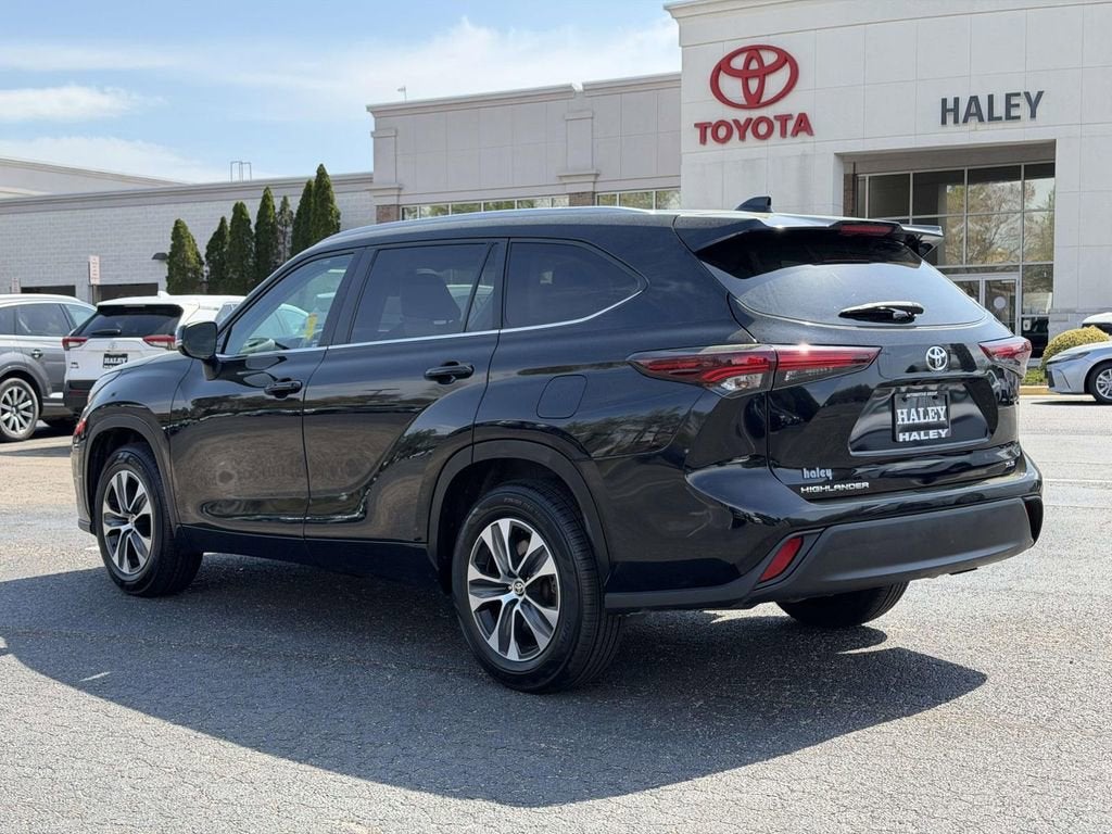 2024 Toyota Highlander XLE