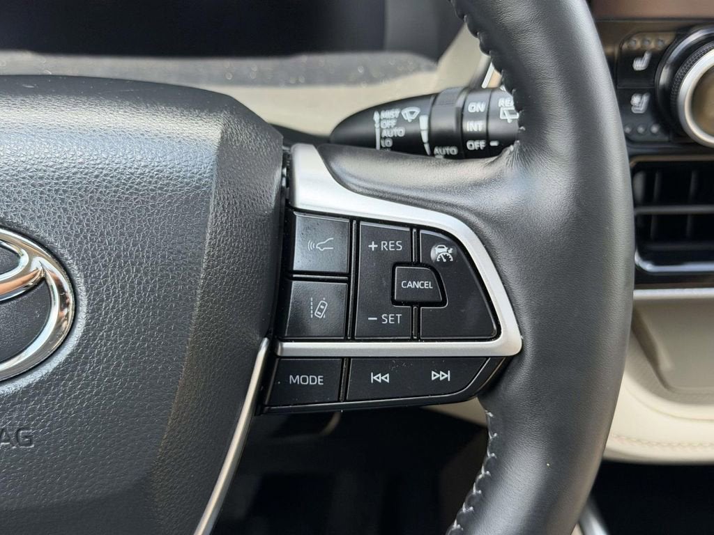 2024 Toyota Highlander Platinum