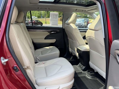 2024 Toyota Highlander Platinum