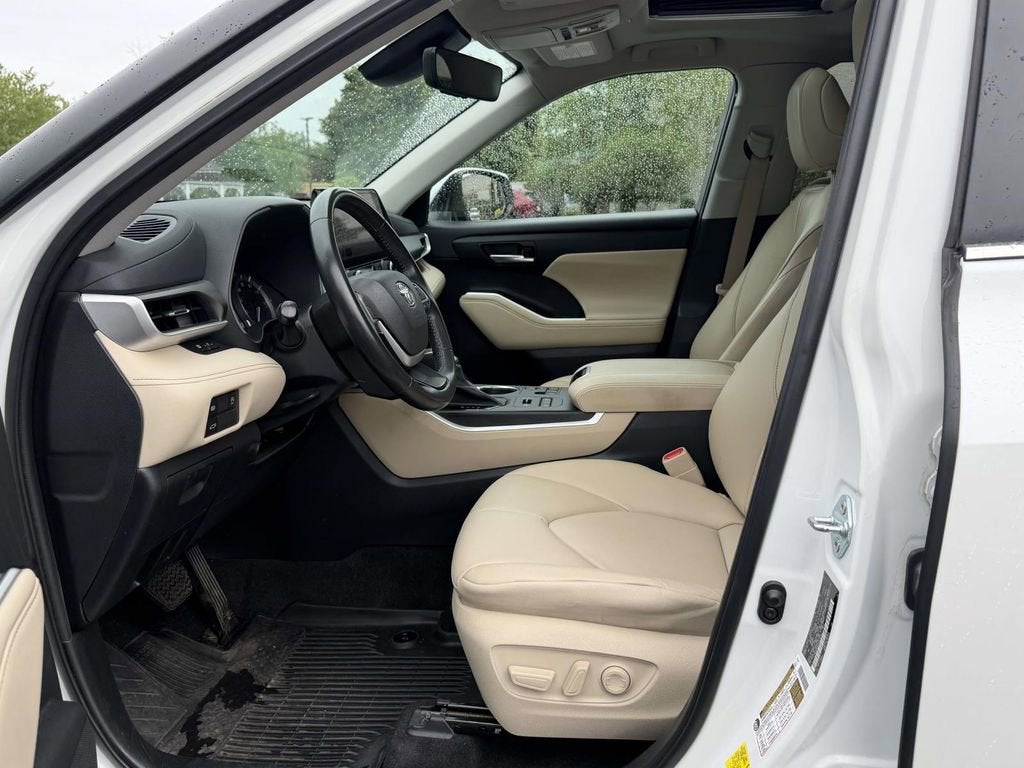 2023 Toyota Highlander XLE