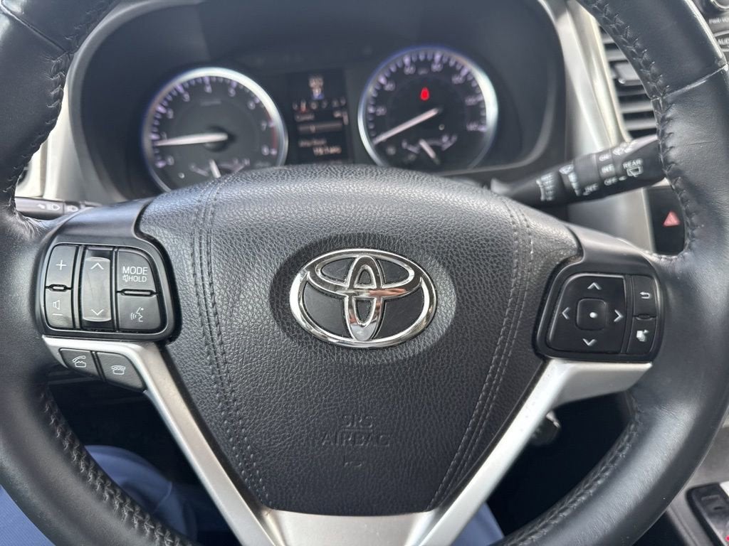 2016 Toyota Highlander XLE V6