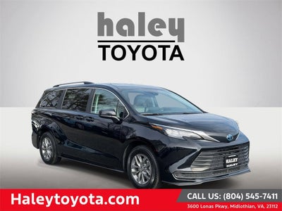 2024 Toyota Sienna LE