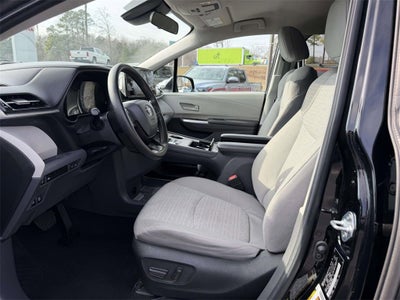 2024 Toyota Sienna LE