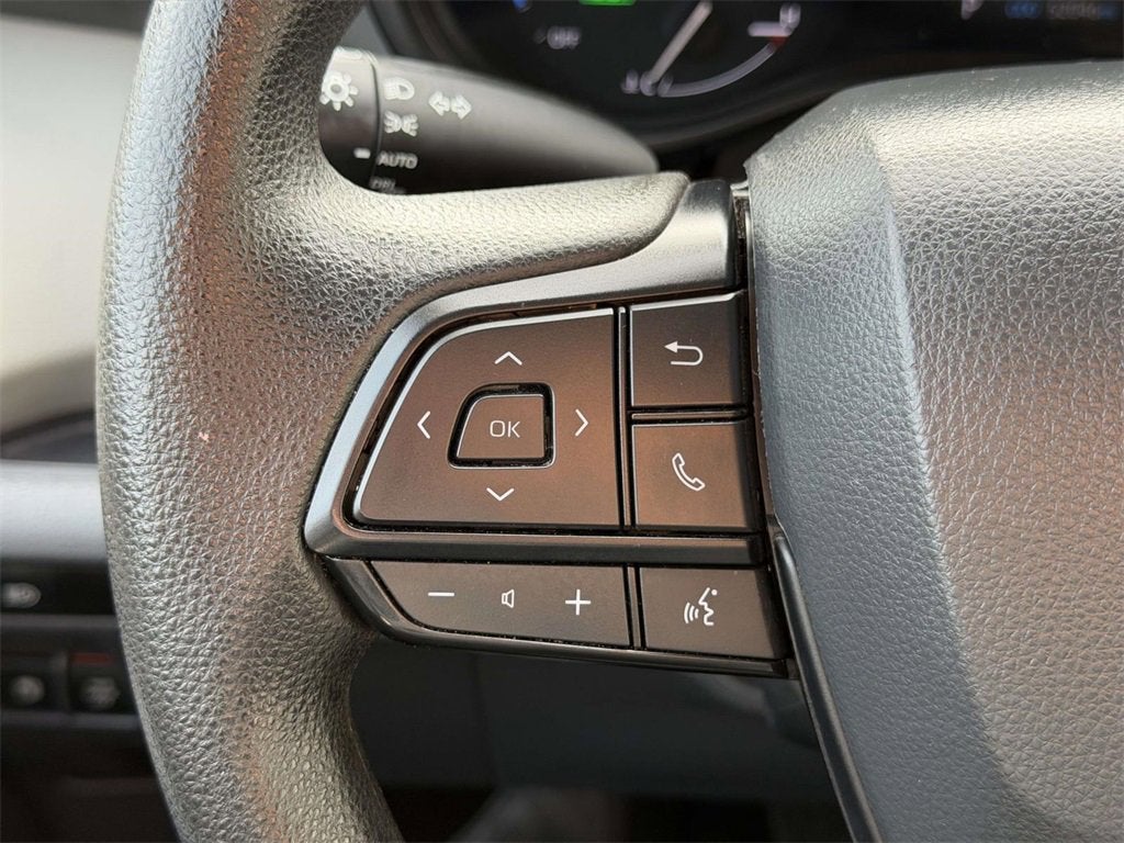 2024 Toyota Sienna LE