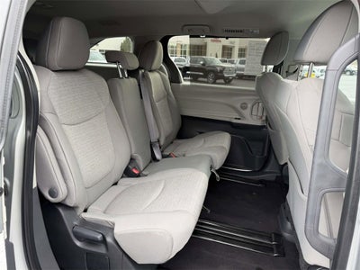 2024 Toyota Sienna LE