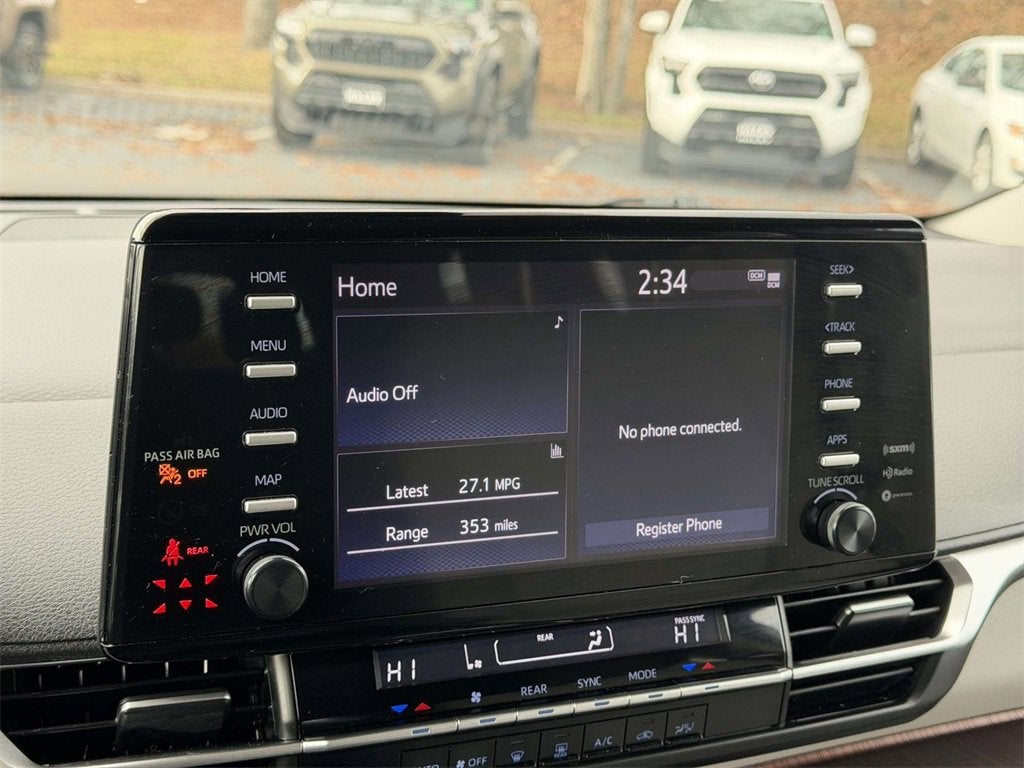 2024 Toyota Sienna LE