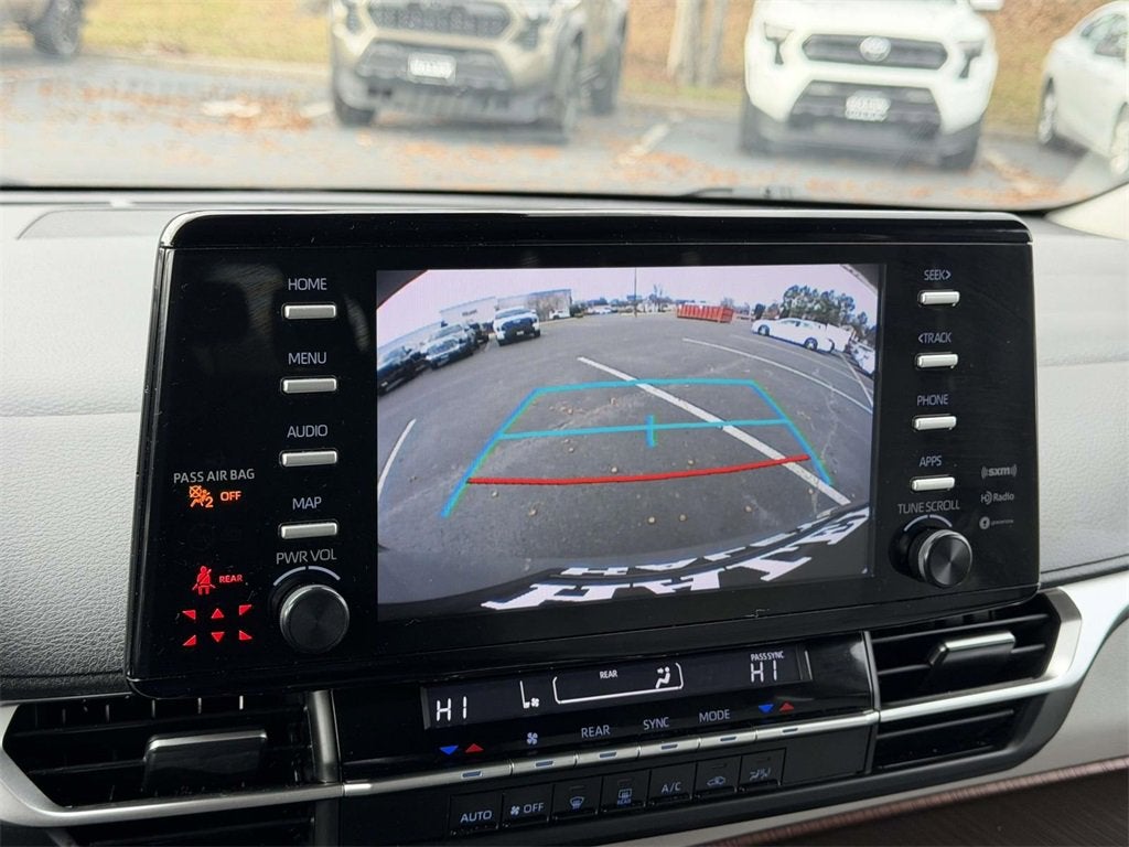 2024 Toyota Sienna LE