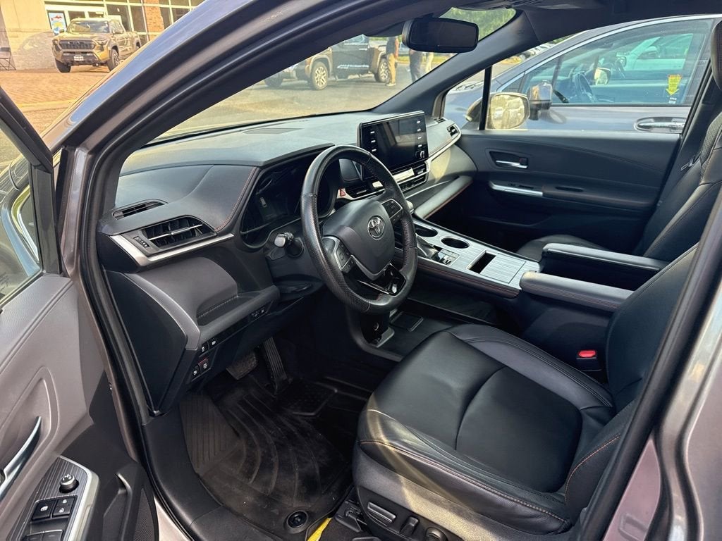2022 Toyota Sienna XSE