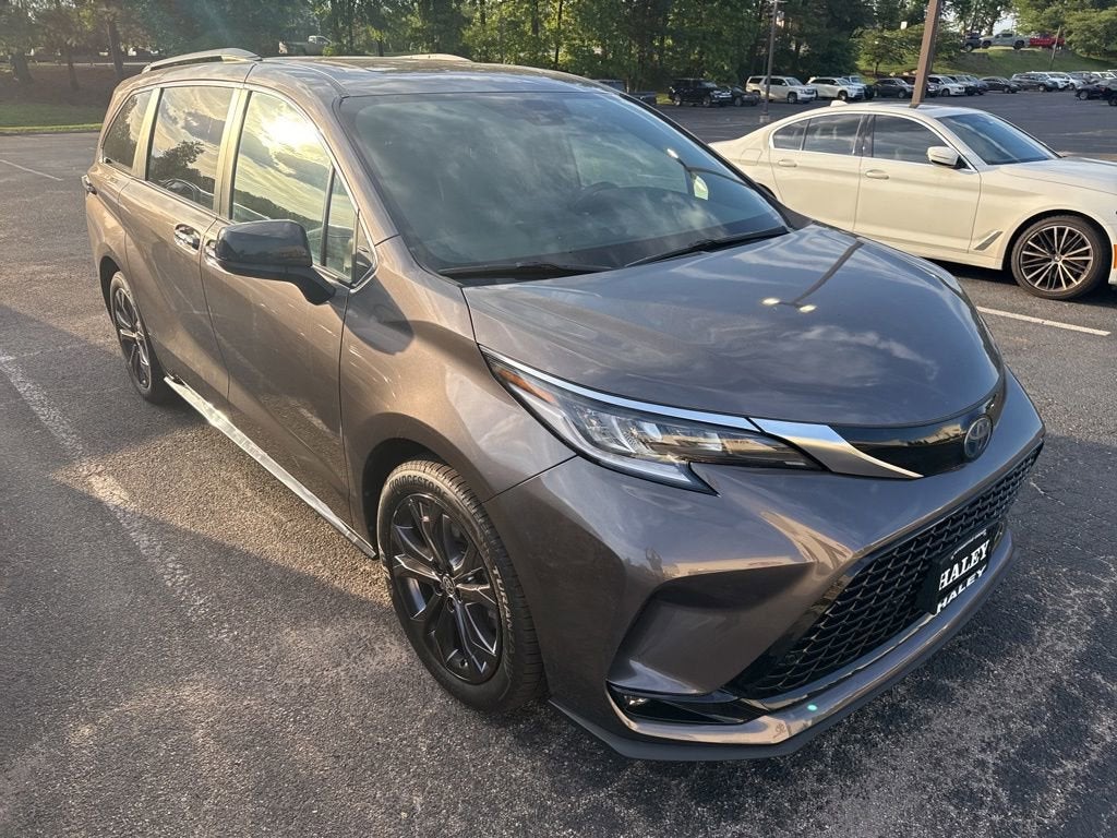 2022 Toyota Sienna XSE