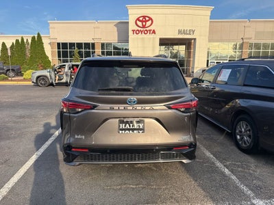 2022 Toyota Sienna XSE