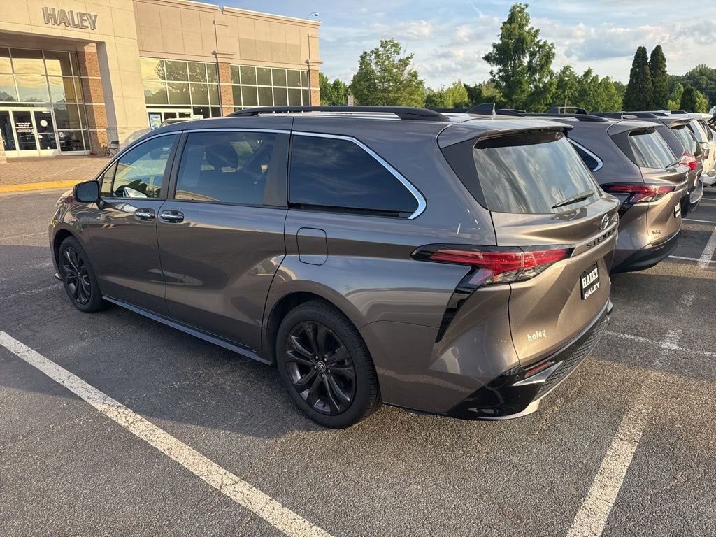 2022 Toyota Sienna XSE