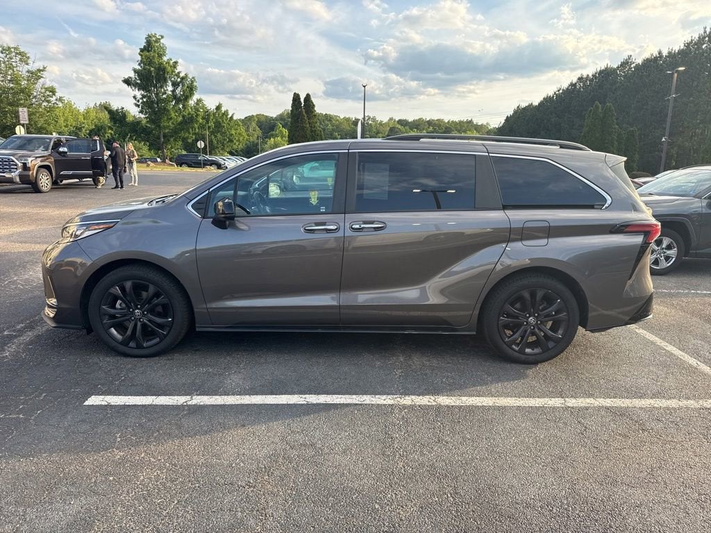 2022 Toyota Sienna XSE