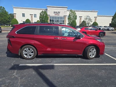 2022 Toyota Sienna XSE