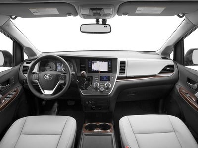 2016 Toyota Sienna XLE