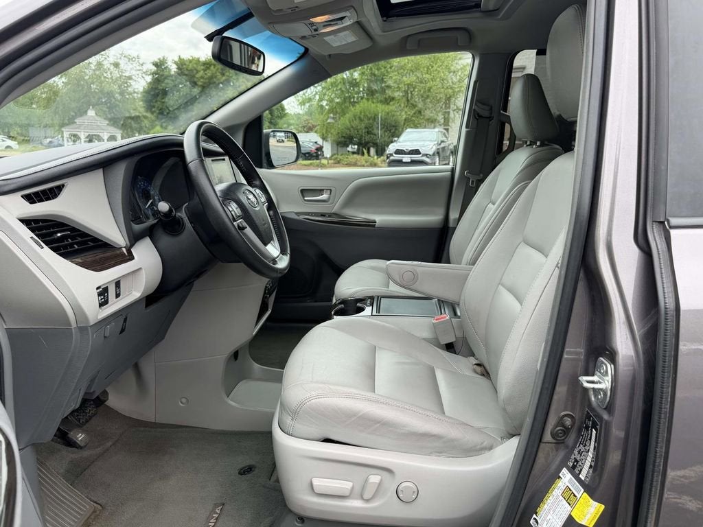 2015 Toyota Sienna XLE