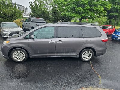 2015 Toyota Sienna XLE