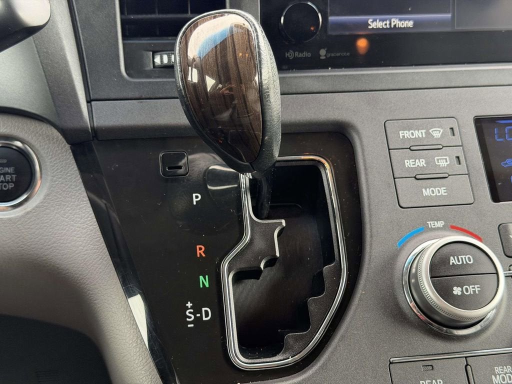 2015 Toyota Sienna XLE