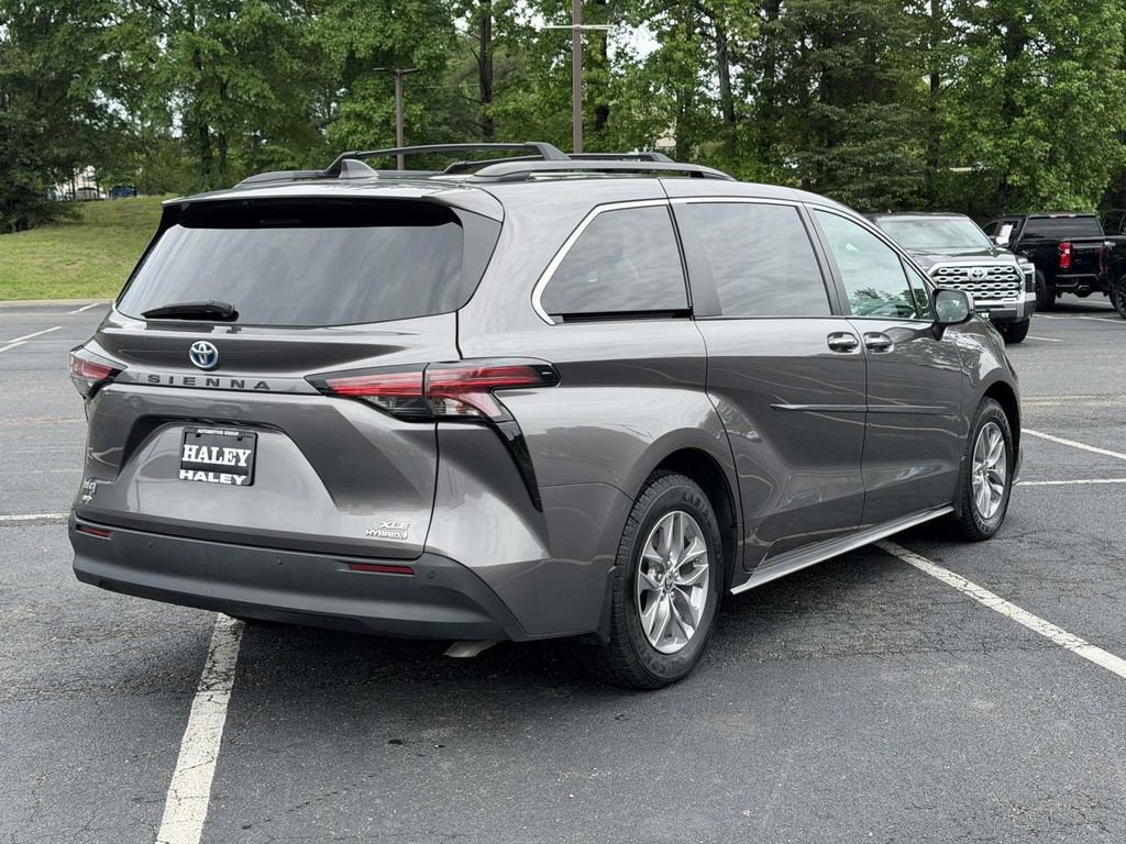 2022 Toyota Sienna XLE