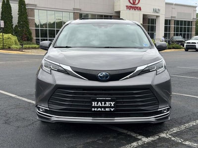 2022 Toyota Sienna XLE