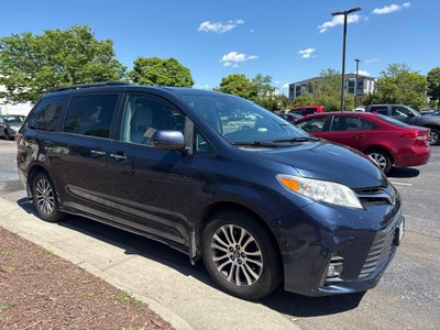 2019 Toyota Sienna XLE