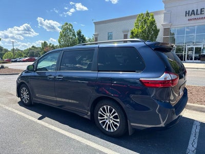 2019 Toyota Sienna XLE