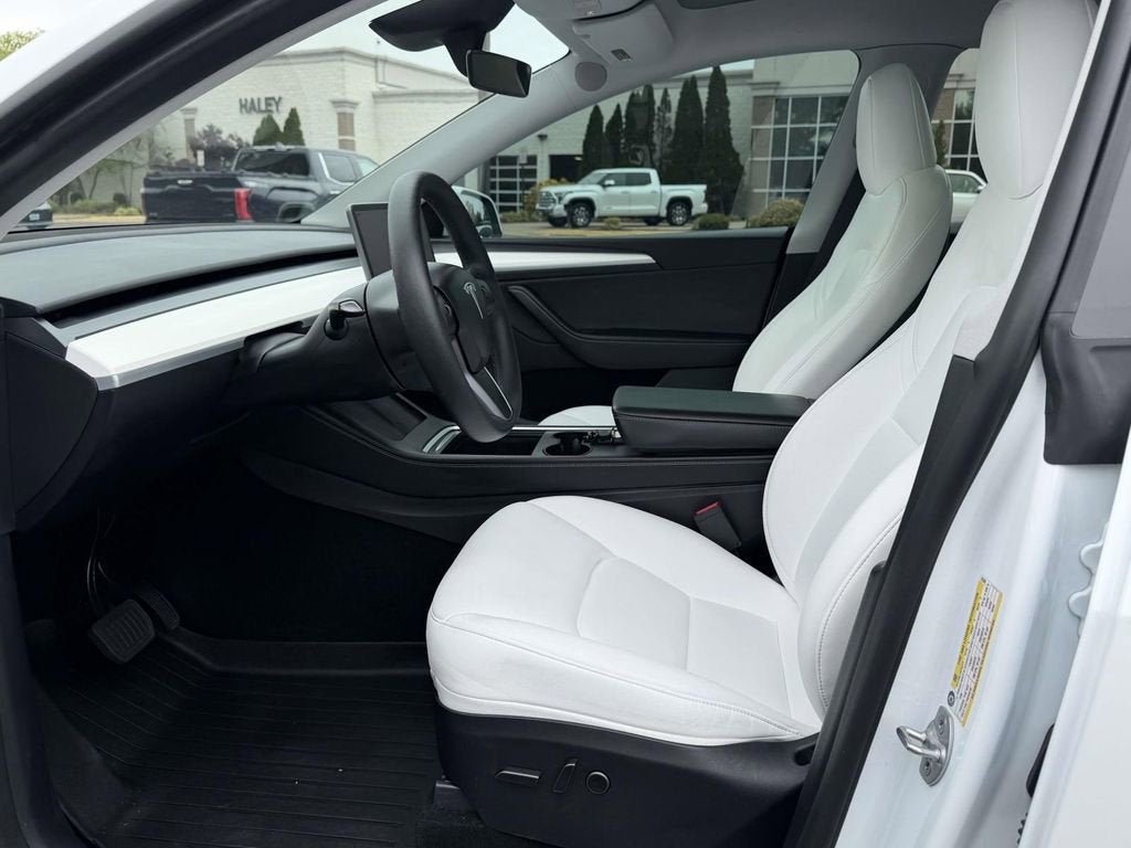 2024 Tesla Model Y Long Range