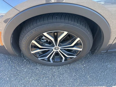 2024 Toyota Crown XLE