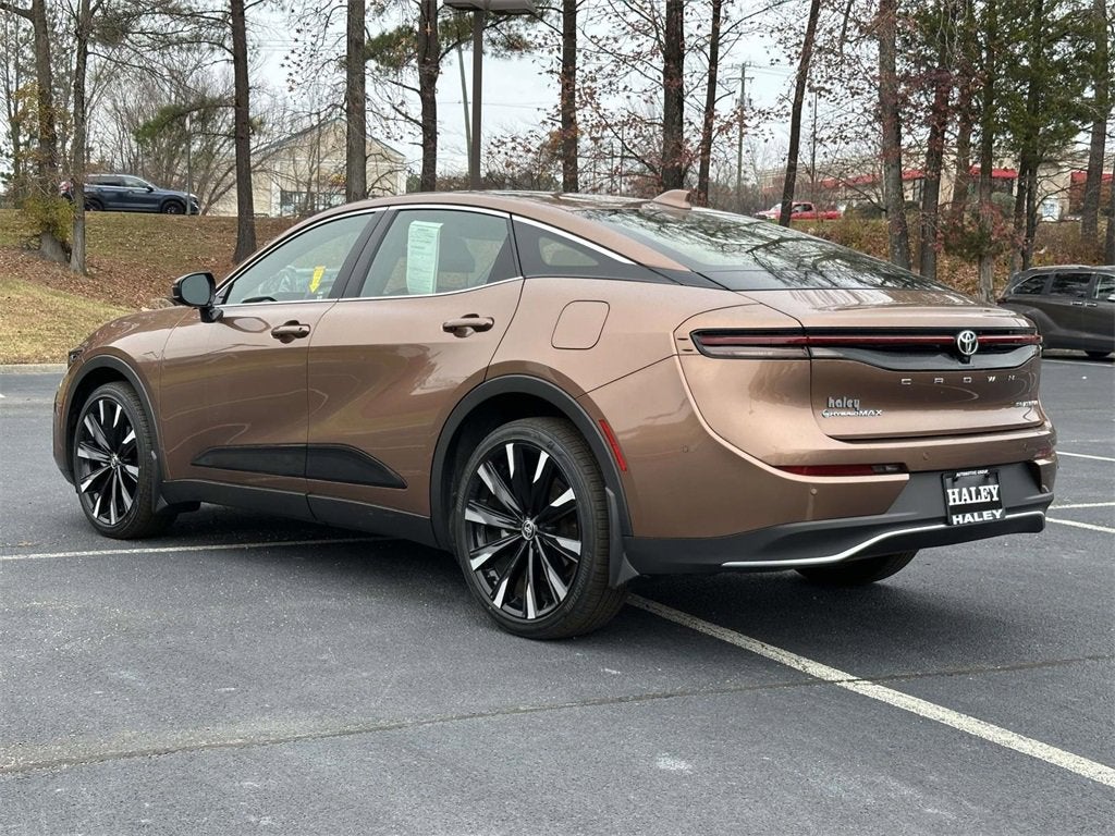 2025 Toyota Crown Platinum