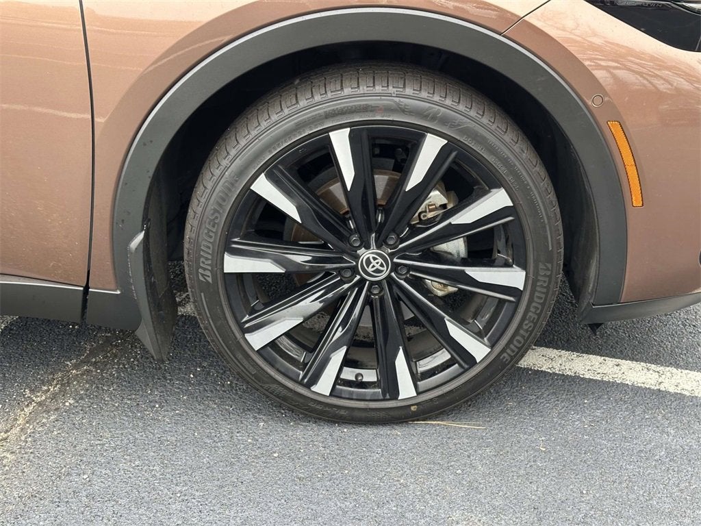 2025 Toyota Crown Platinum