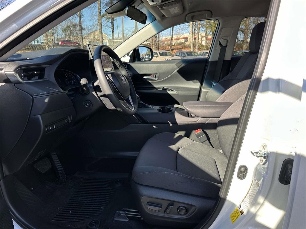 2023 Toyota Venza LE