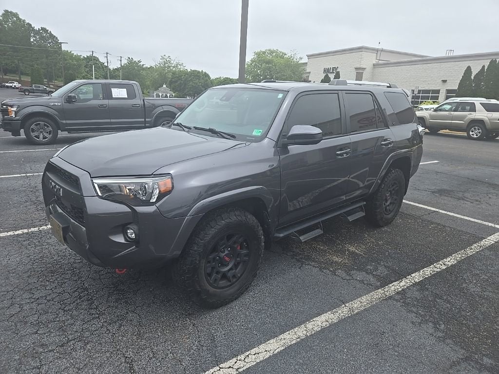 2022 Toyota 4Runner SR5