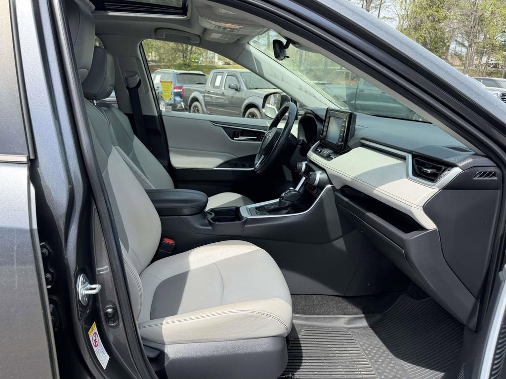 2019 Toyota RAV4 XLE Premium