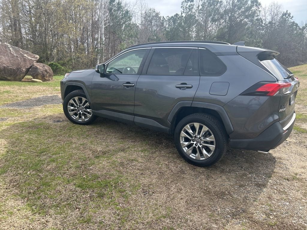 2019 Toyota RAV4 XLE Premium