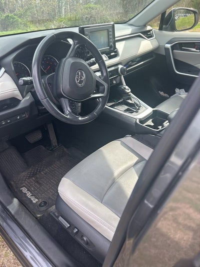 2019 Toyota RAV4 XLE Premium