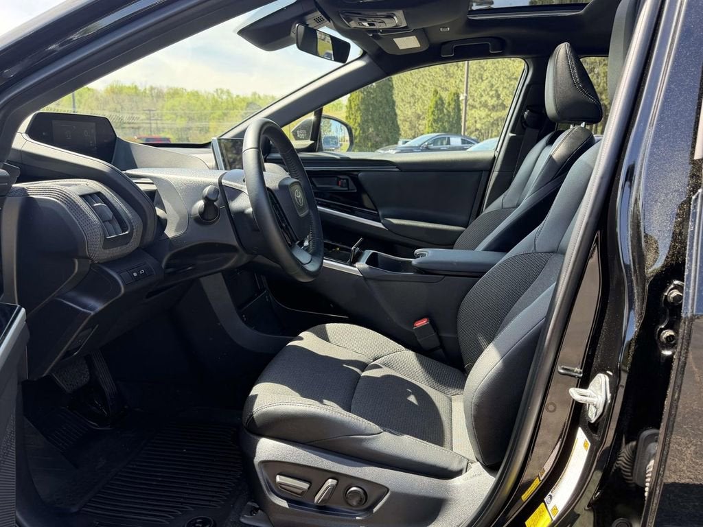 2025 Toyota bZ4X XLE