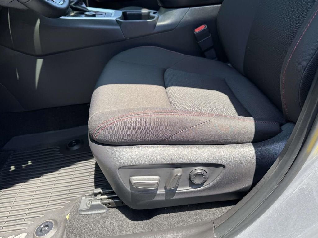2025 Toyota RAV4 Plug-In Hybrid SE