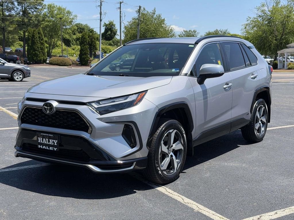 2025 Toyota RAV4 Plug-In Hybrid SE