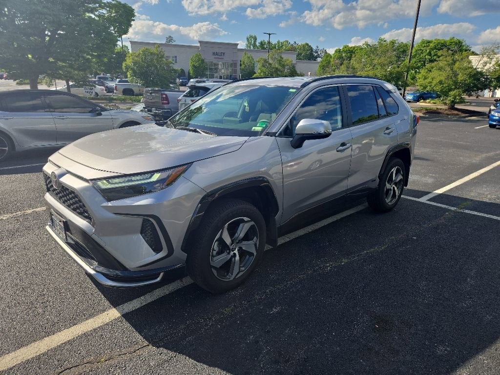 2025 Toyota RAV4 Plug-In Hybrid SE