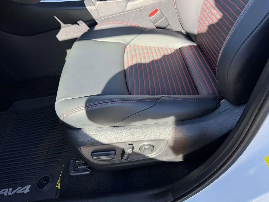 2025 Toyota RAV4 Plug-In Hybrid XSE