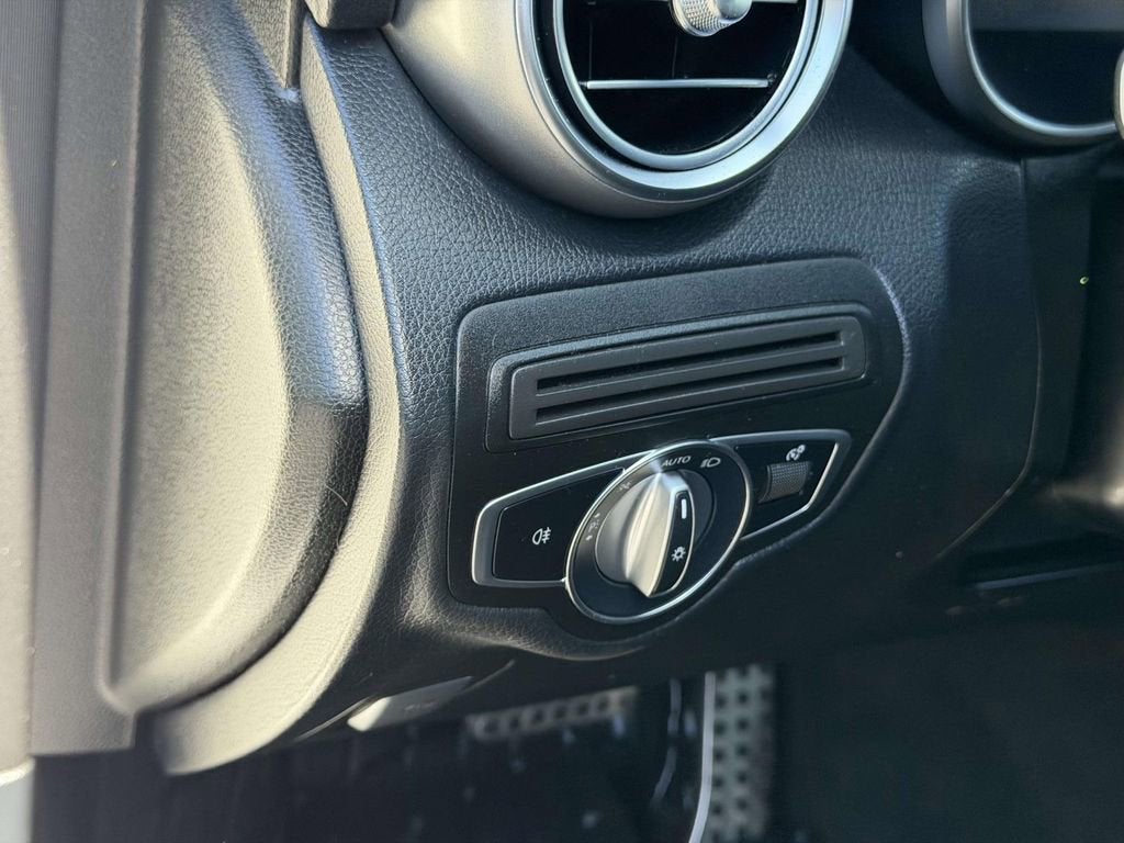 2021 Mercedes-Benz GLC GLC 300