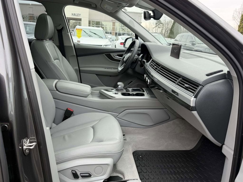 2019 Audi Q7 45 Premium Plus