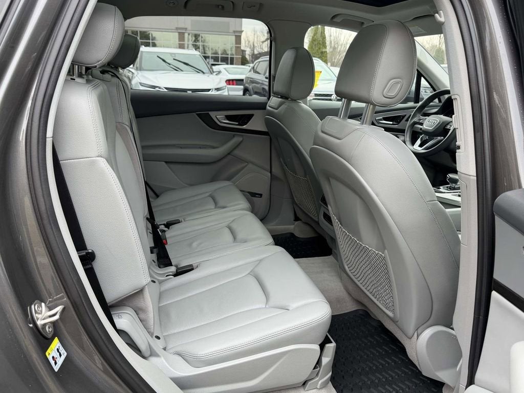 2019 Audi Q7 45 Premium Plus