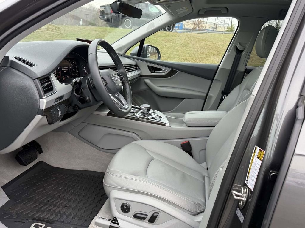 2019 Audi Q7 45 Premium Plus