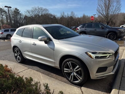2020 Volvo XC60 T5 Momentum