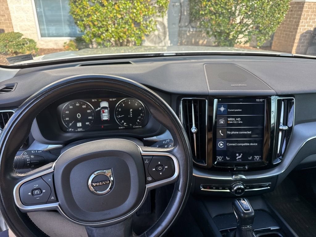 2020 Volvo XC60 T5 Momentum