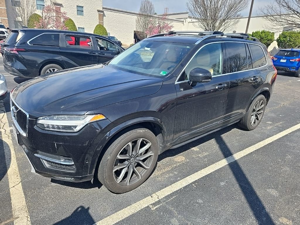 2016 Volvo XC90 T6 Momentum