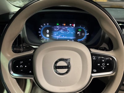 2024 Volvo XC60 Recharge Plug-In Hybrid T8 Plus Dark Theme