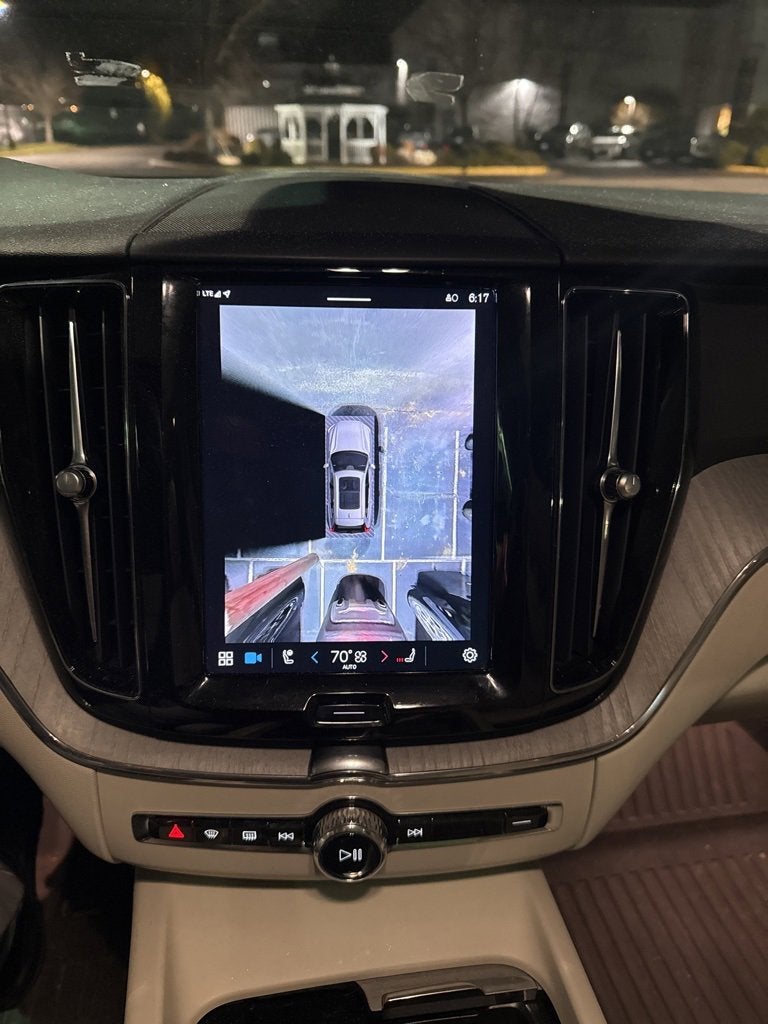 2024 Volvo XC60 Recharge Plug-In Hybrid T8 Plus Dark Theme