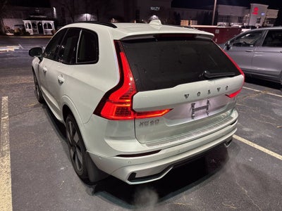 2024 Volvo XC60 Recharge Plug-In Hybrid T8 Plus Dark Theme